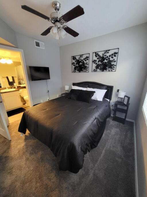 Modern 2Br Oasis! Apartment ฟีนิกซ์ ภายนอก รูปภาพ